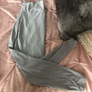 Nike Dri-Fit leggings light gray and white pattern